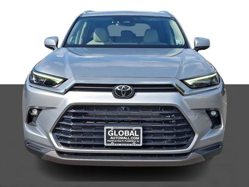Used 2024 Toyota Grand Highlander AWD Hybrid image 2