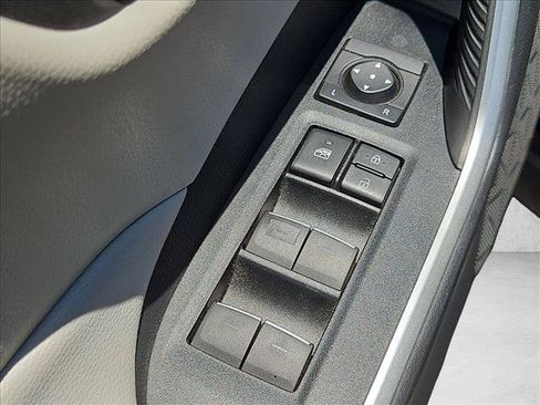 Used 2022 Toyota RAV4 XLE w/ Carpet Mat Package (TMS) FWD image 11