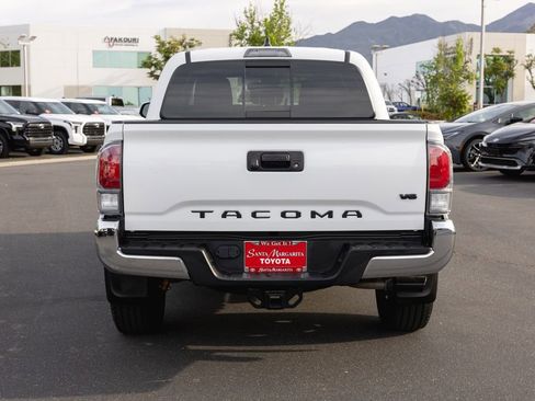 Certified 2023 Toyota Tacoma TRD Off-Road w/ Black Out Package (TMS) AWD/4WD image 6