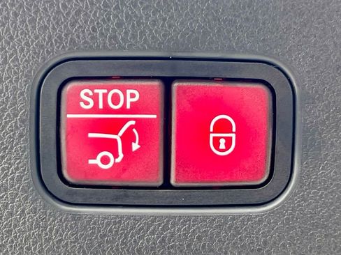 Certified 2026 Mercedes-Benz GLC 300 4MATIC image 35