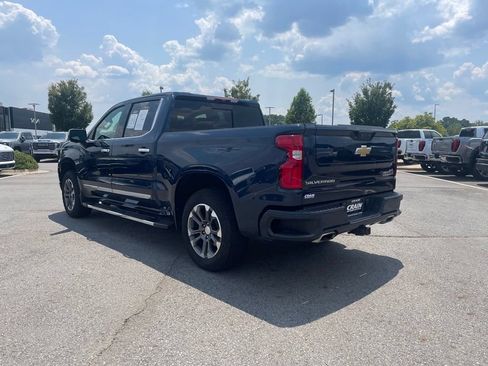Used 2022 Chevrolet Silverado 1500 High Country w/ High Country Premium Package AWD/4WD image 5