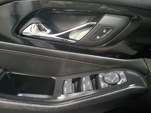 Used 2023 Chevrolet Traverse RS image 15