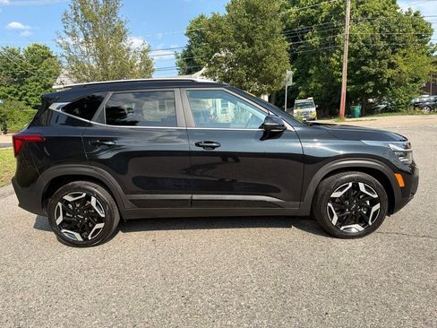 Certified 2024 Kia Seltos SX w/ SX Sunroof Package AWD/4WD image 8