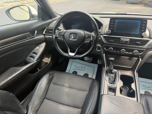 Used 2018 Honda Accord Sport image 13