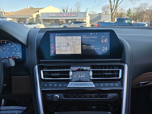 Used 2020 BMW M8 Convertible image 11