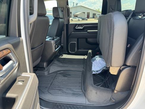 Used 2025 GMC Sierra 2500 SLT image 14