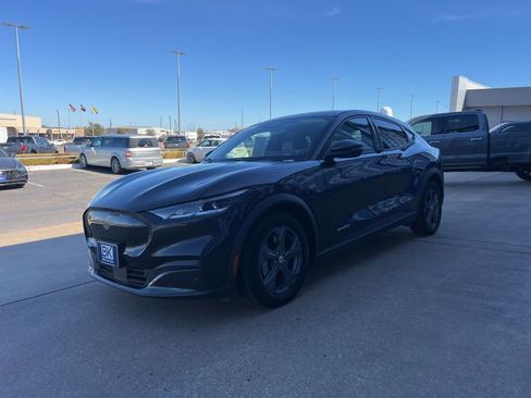 Used 2022 Ford Mustang Mach-E Select image 5