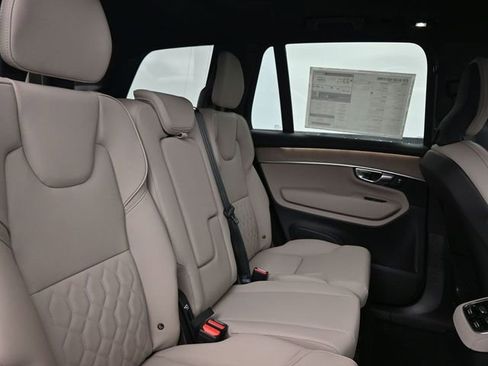 New 2026 Volvo XC90 B6 Core w/ Protection Package Premier image 32