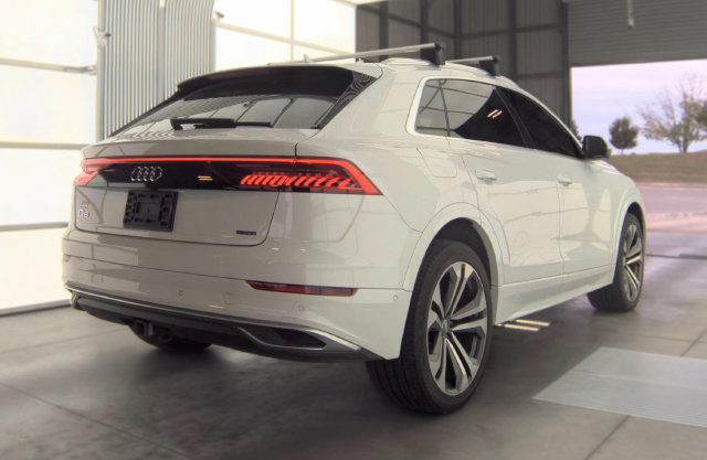 Used 2019 Audi Q8 Premium Plus w/ Premium Plus AWD/4WD image 3
