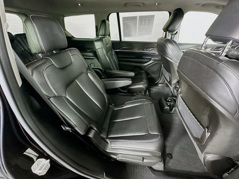 Used 2023 Jeep Grand Cherokee L Limited AWD/4WD image 41