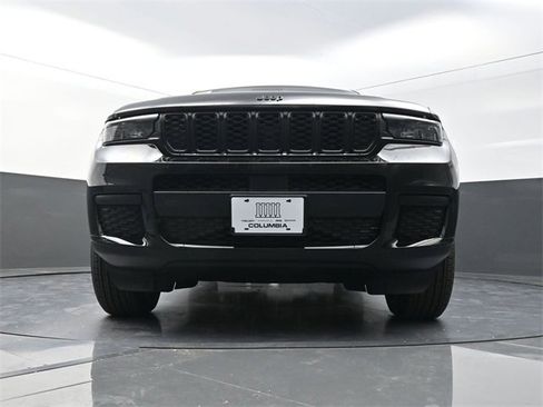 New 2025 Jeep Grand Cherokee L Altitude image 18