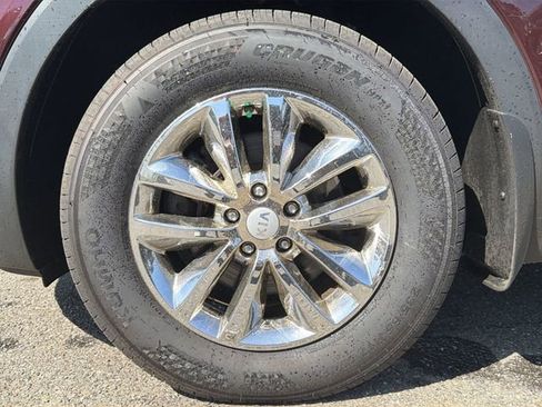 Certified 2017 Kia Sorento FWD image 10