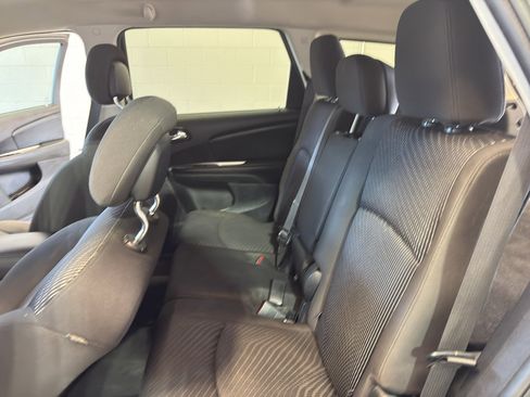 Used 2016 Dodge Journey SE image 29