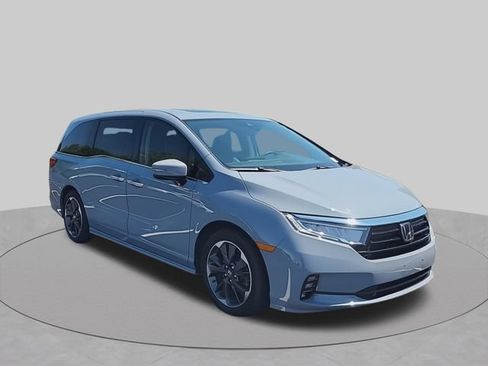Used 2024 Honda Odyssey Elite image 2