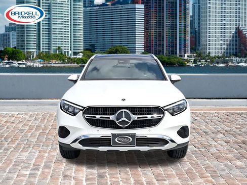 Used 2023 Mercedes-Benz GLC 300 image 2