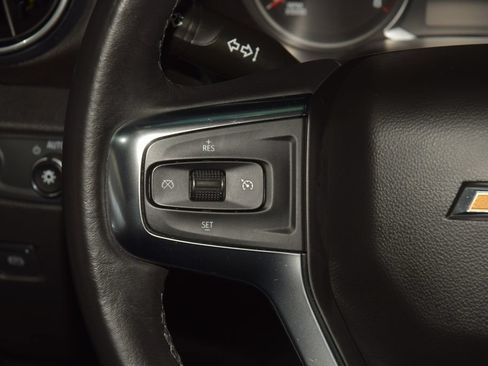 Used 2019 Chevrolet Blazer LT FWD image 38