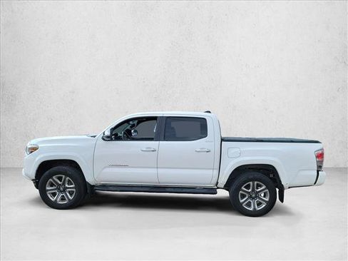 Used 2018 Toyota Tacoma Limited AWD/4WD image 7