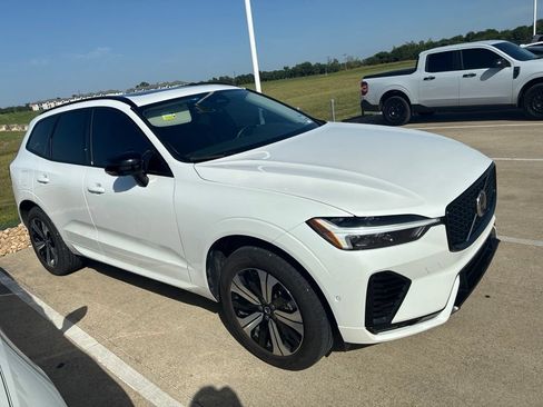 Used 2023 Volvo XC60 T8 Plus AWD/4WD image 1