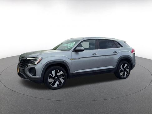 Used 2025 Volkswagen Atlas Cross Sport SE AWD/4WD image 8