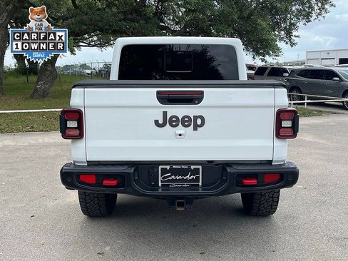 Used 2024 Jeep Gladiator Rubicon AWD/4WD image 6