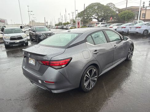 Used 2022 Nissan Sentra SR w/ SR Premium Package image 3