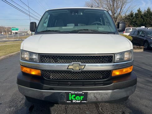 Used 2019 Chevrolet Express 3500 LT w/ LT Preferred Equipment Group image 3