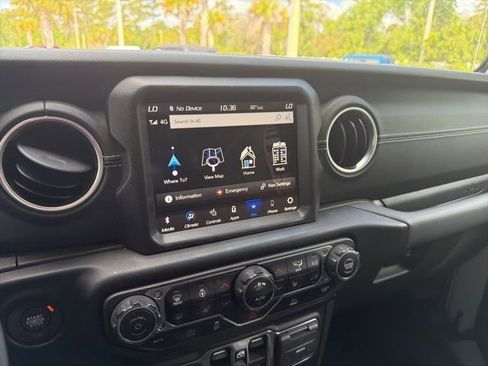 Used 2023 Jeep Wrangler Unlimited Sahara w/ Cold Weather Group image 9