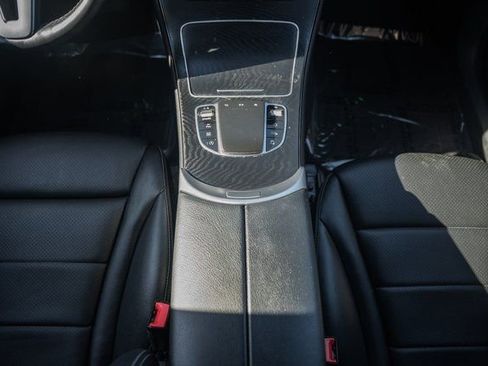 Used 2022 Mercedes-Benz GLC 300 4MATIC image 27