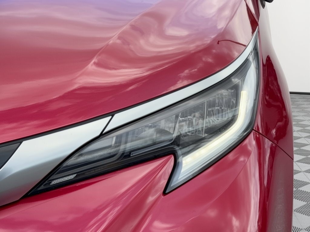 Used 2024 Toyota Sienna XSE FWD image 12