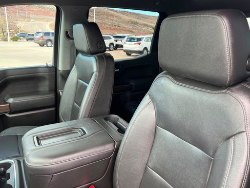 Used 2021 Chevrolet Silverado 1500 LT Trail Boss w/ Convenience Package II image 17