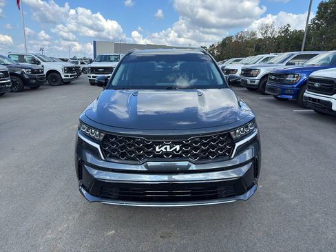 Used 2022 Kia Sorento S FWD image 2