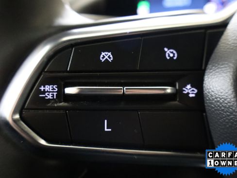 Used 2025 Chevrolet Traverse LT image 26