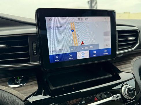 Used 2021 Ford Explorer Limited w/ Equipment Group 301A image 23