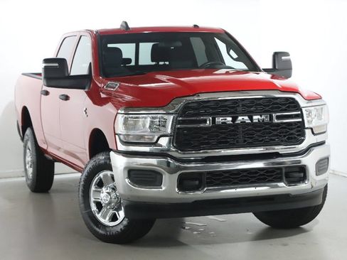 Used 2024 RAM 3500 Tradesman w/ Chrome Appearance Group AWD/4WD image 2