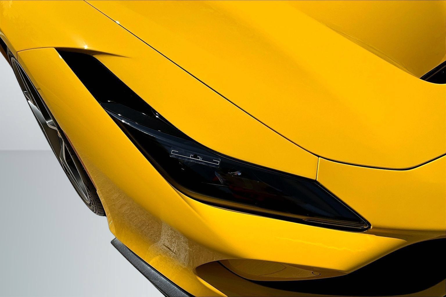Used 2022 Ferrari F8 Tributo RWD image 26
