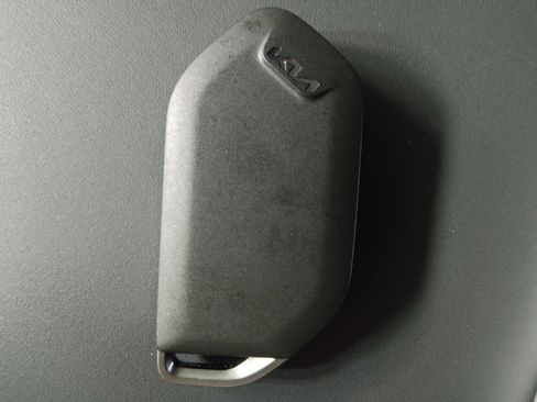 Used 2025 Kia K4 FWD image 32