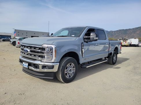 New 2026 Ford F250 Lariat w/ FX4 Off-Road Package image 2