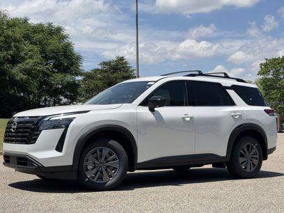 New 2026 Nissan Pathfinder SV