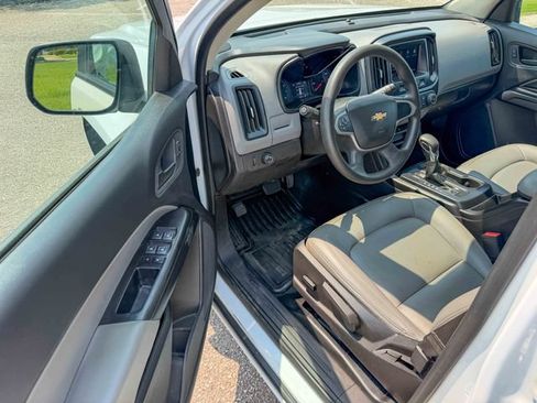 Used 2022 Chevrolet Colorado W/T w/ WT Convenience Package RWD image 11