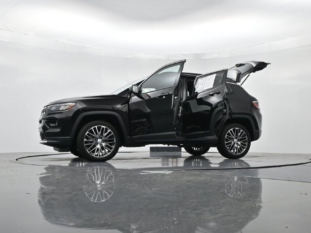 Used 2023 Jeep Compass Limited w/ Elite Group AWD/4WD image 55