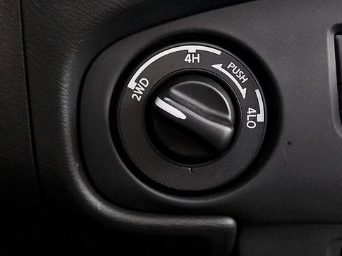 Used 2023 Nissan Frontier PRO-4X w/ Pro-4X Premium Package image 28