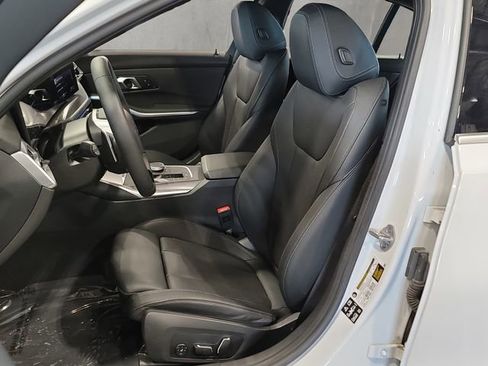 Used 2025 BMW 330i xDrive Sedan image 10