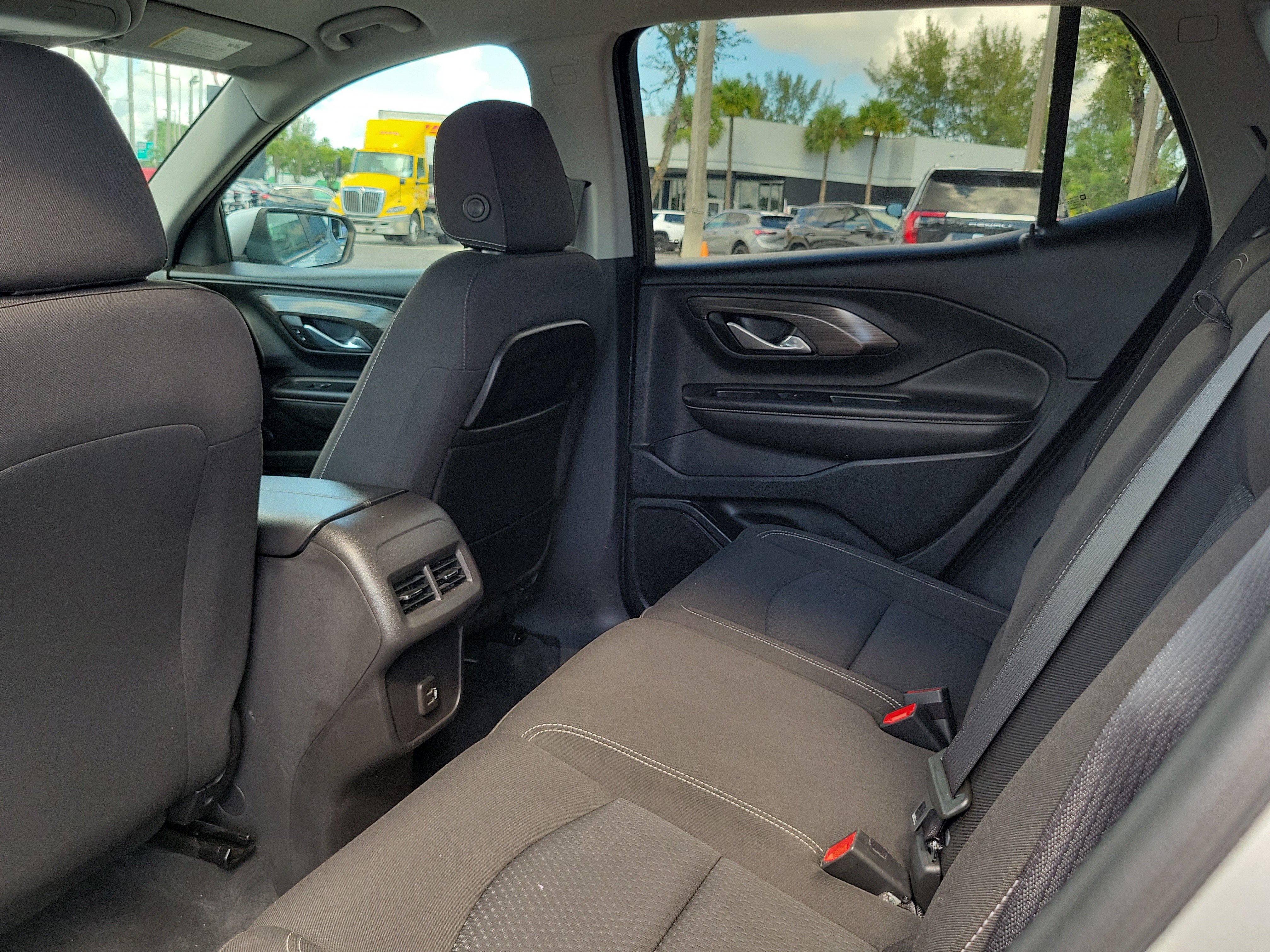 Used 2022 GMC Terrain SLE FWD image 12