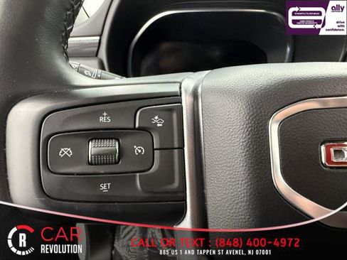 Used 2024 GMC Yukon XL SLT AWD/4WD image 18