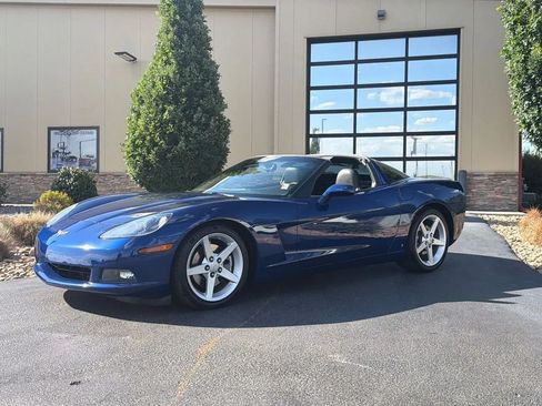 Used 2006 Chevrolet Corvette Coupe RWD image 52
