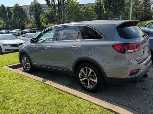 Used 2020 Kia Sorento AWD V6 image 5