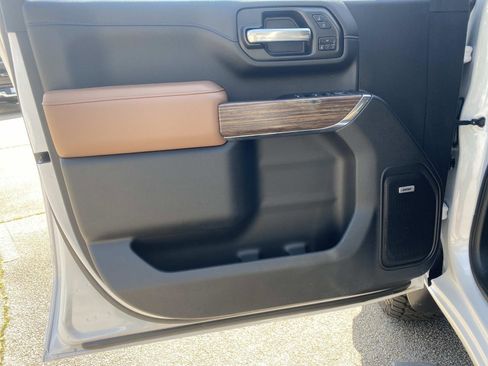 Used 2020 Chevrolet Silverado 3500 High Country image 22