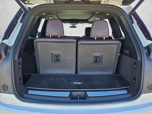 Used 2021 Cadillac XT6 Premium Luxury image 6