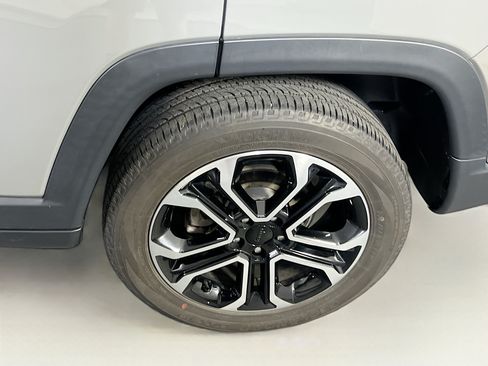 Used 2022 Jeep Compass Limited AWD/4WD image 29