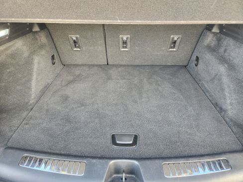 Used 2019 Cadillac XT4 Premium Luxury image 31